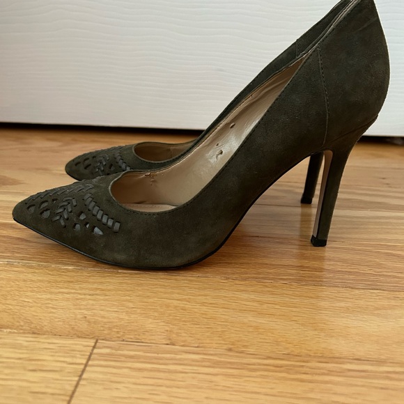 Saks Fifth Avenue Women's Olive Green Heels - Picture 2 of 5